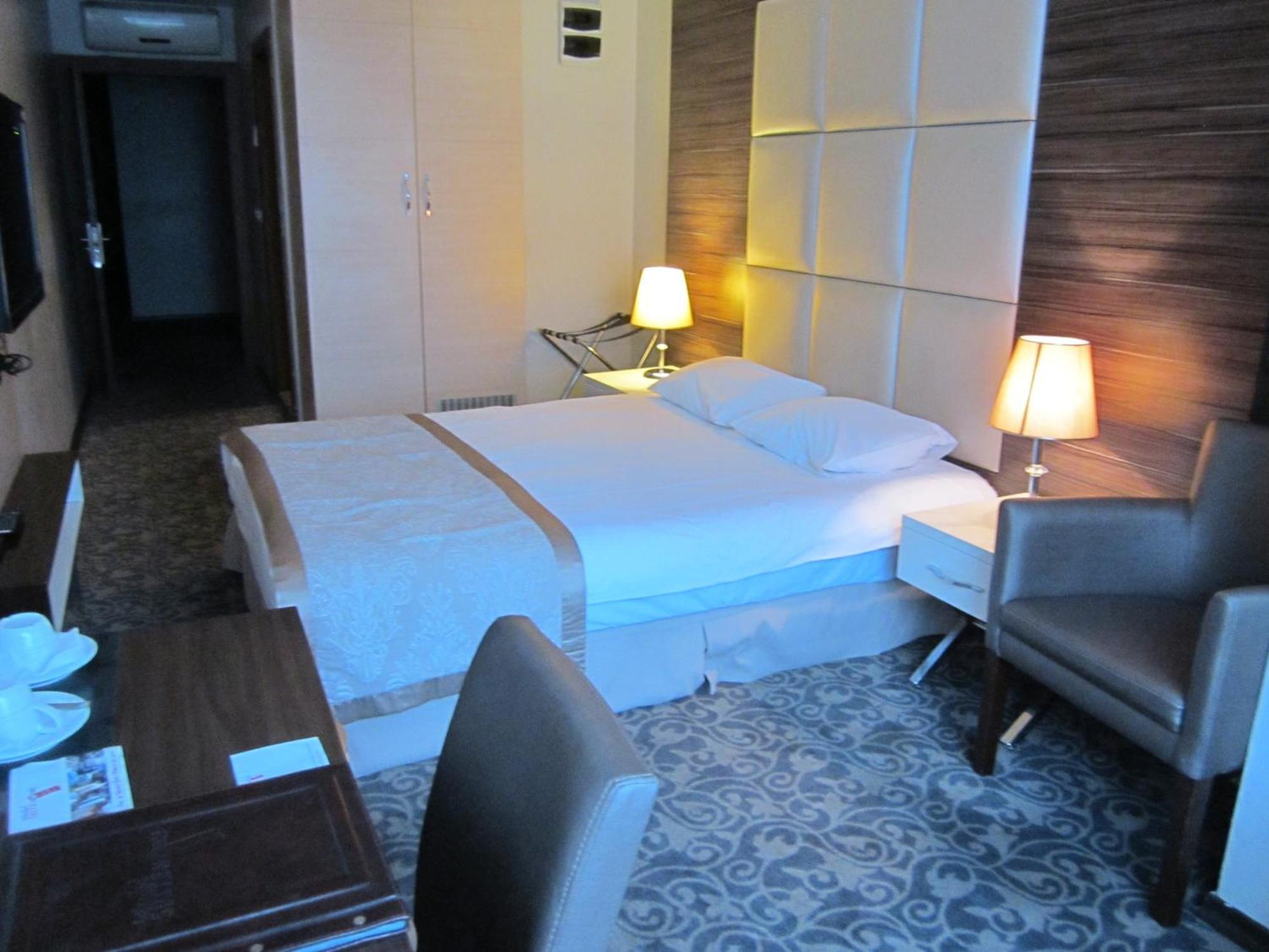 Derpa Suite Hotel Стамбул Экстерьер фото