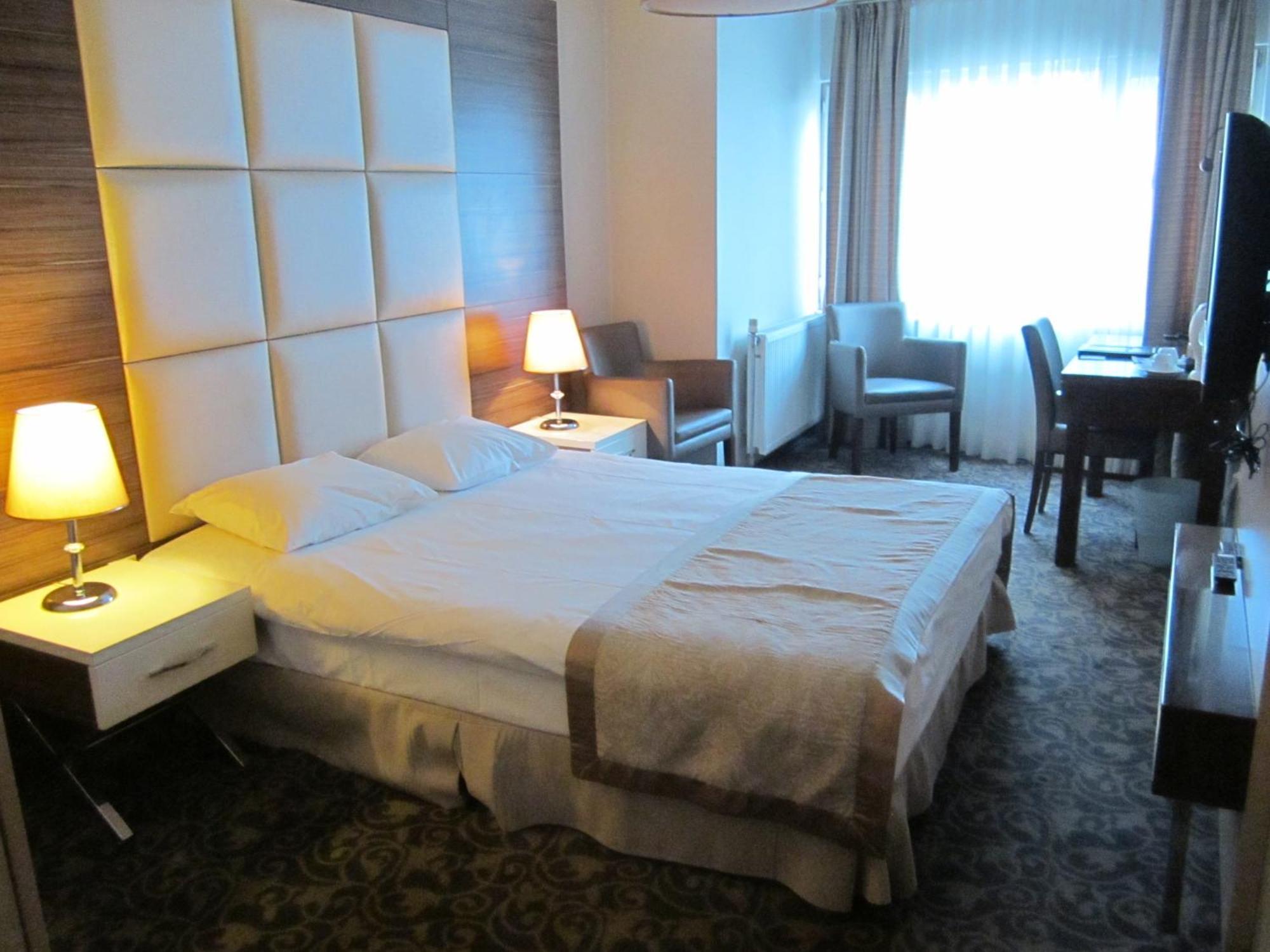 Derpa Suite Hotel Стамбул Экстерьер фото